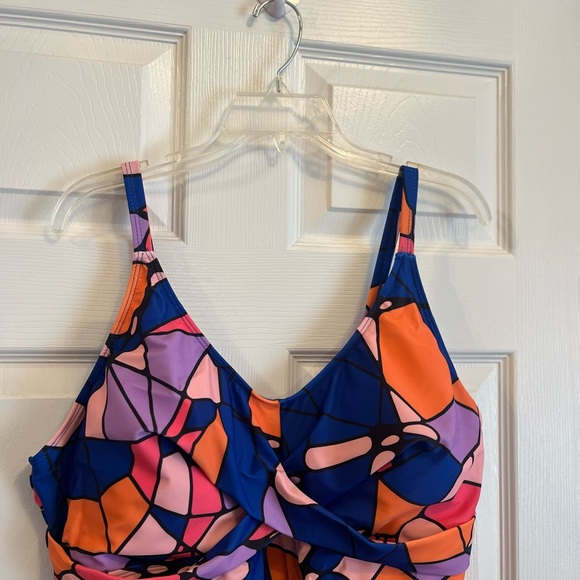 Women's Plus Size Colorful Bathing Suit Fashion Trendy Swimsuit Swimwear 14W-20W - Picture 5 of 7